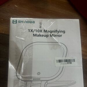 White 1X/10X Magnifying Makeup Mirror